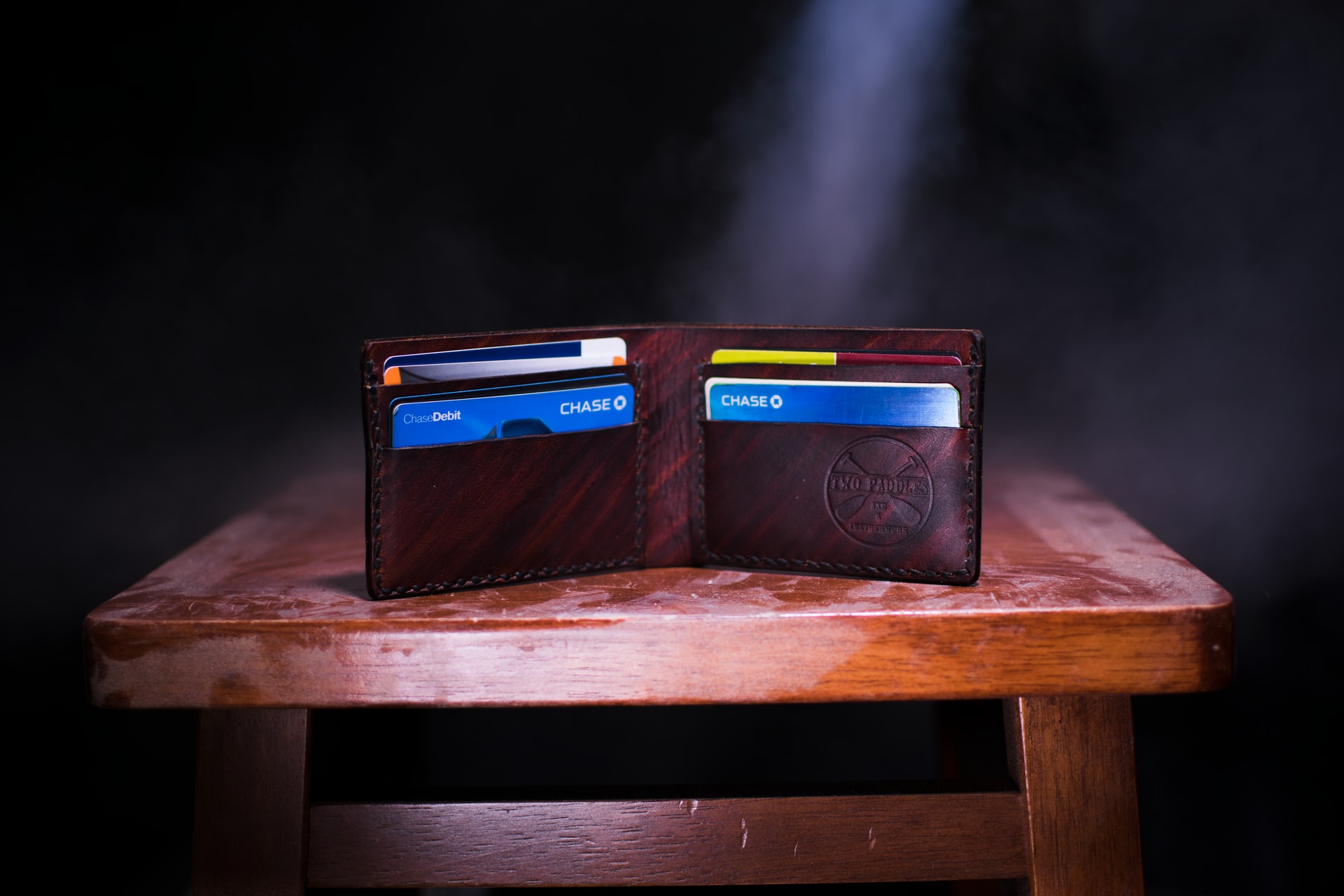 Photo of an open wallet to illustrate the comparison between crypto wallet and a regular wallet. 